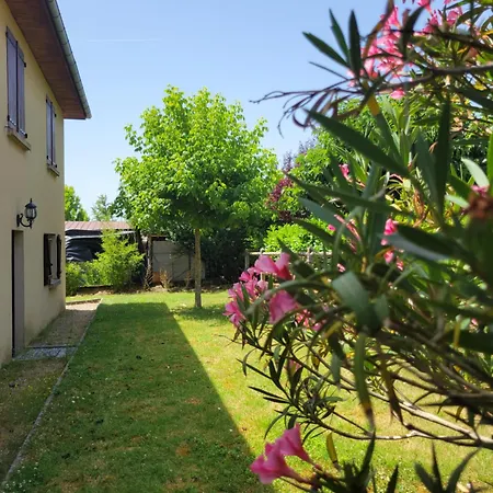 Le Grand 70 M2 * Gagnac-sur-Cere